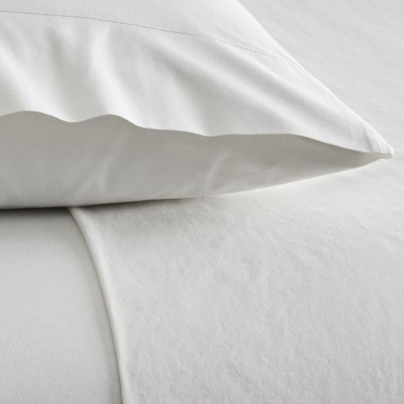 West Elm Washed 100% Organic Cotton Full Off White Sheet Set, Retail $129.00US - Picture 3 of 12
